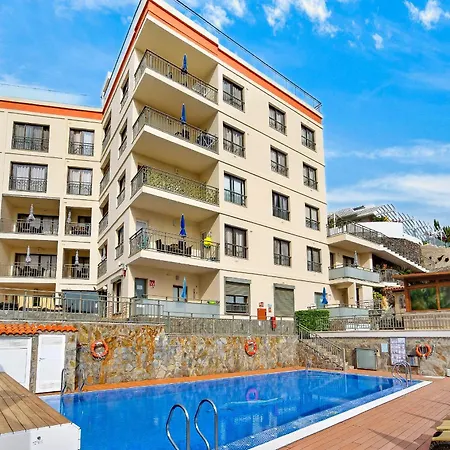 Elisium Apartamentos *