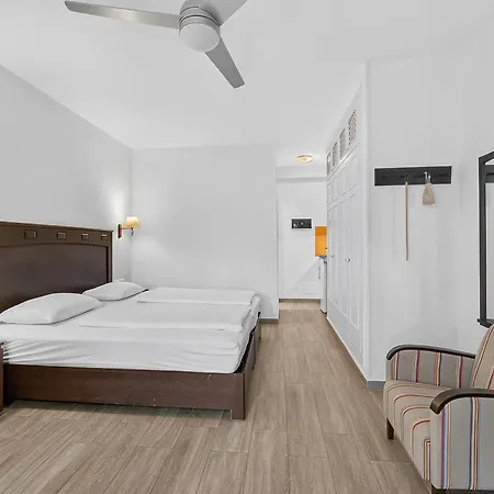 アパートホテル Elisium Apartamentos *